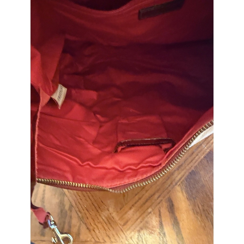 Dooney & Bourke Cream/Tan Zebra Stripe Leather Shoulder Bag & Matching Wallet - Picture 9 of 16